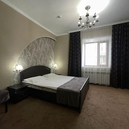 Vip Mini Hotel Semey Luaran gambar