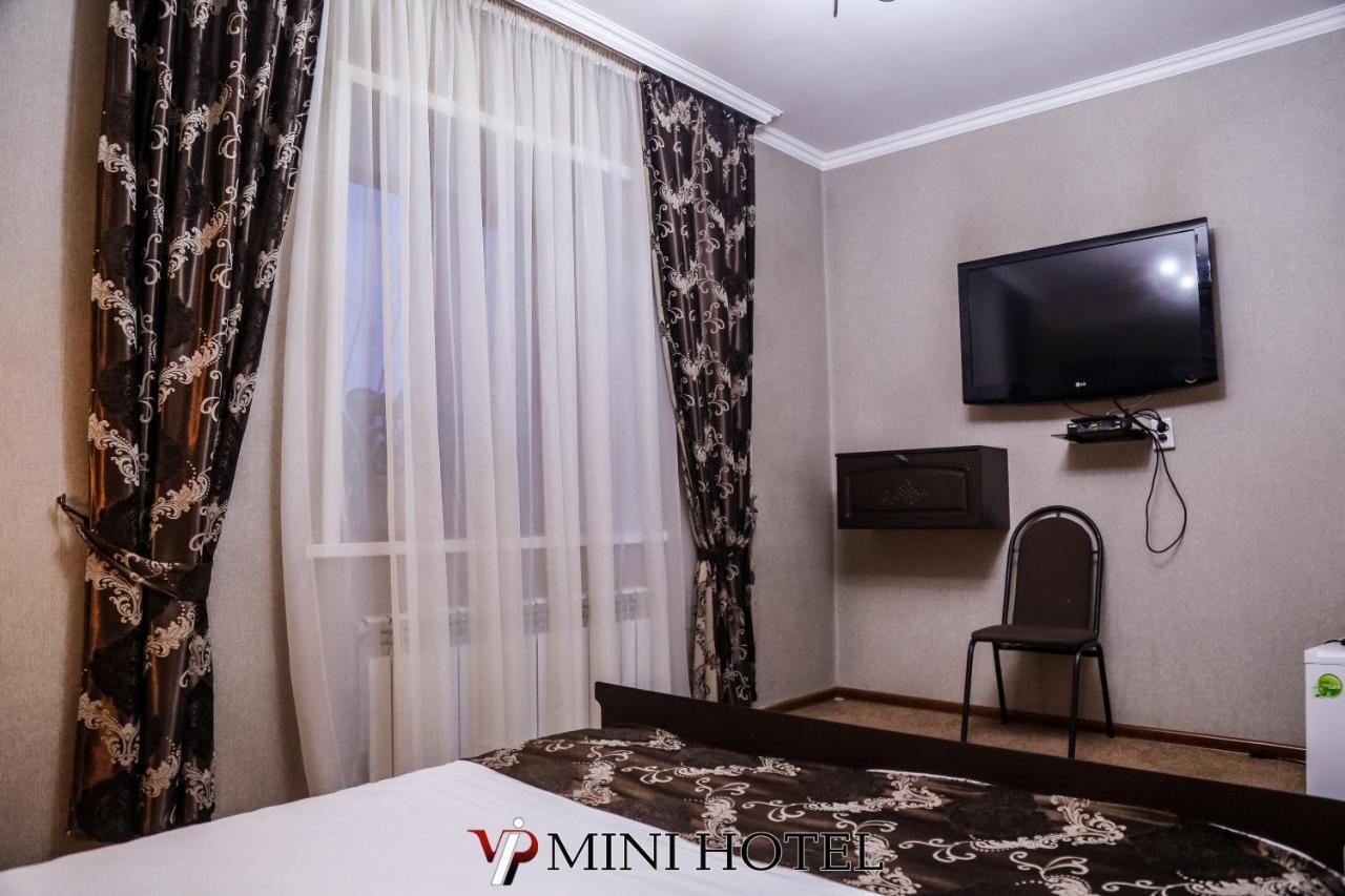 Vip Mini Hotel Semey Luaran gambar