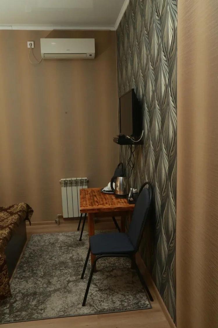 Vip Mini Hotel Semey Luaran gambar