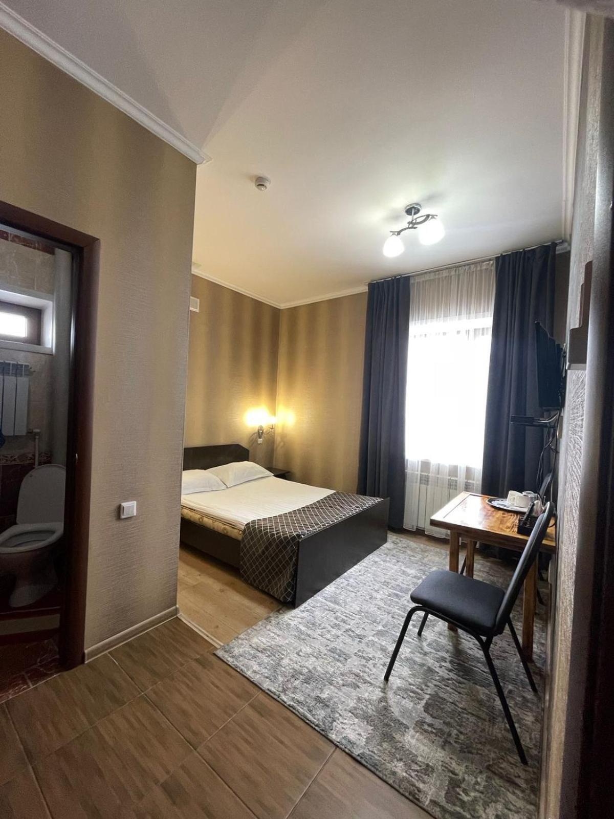 Vip Mini Hotel Semey Luaran gambar