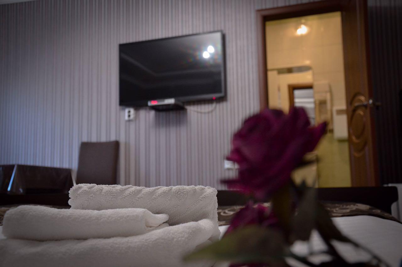 Vip Mini Hotel Semey Luaran gambar