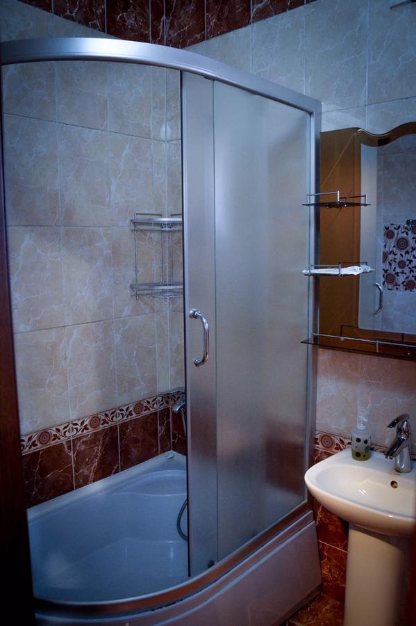 Vip Mini Hotel Semey Luaran gambar