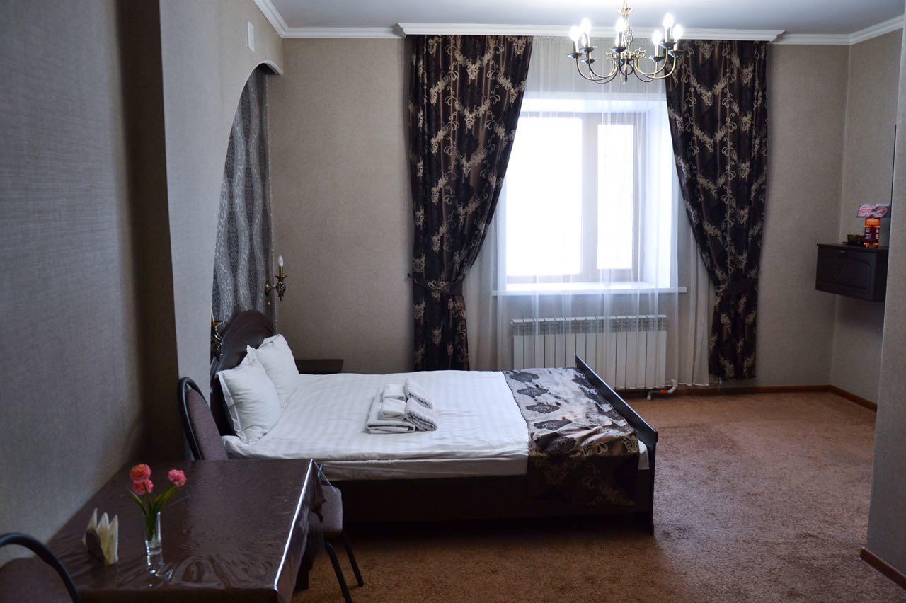 Vip Mini Hotel Semey Luaran gambar