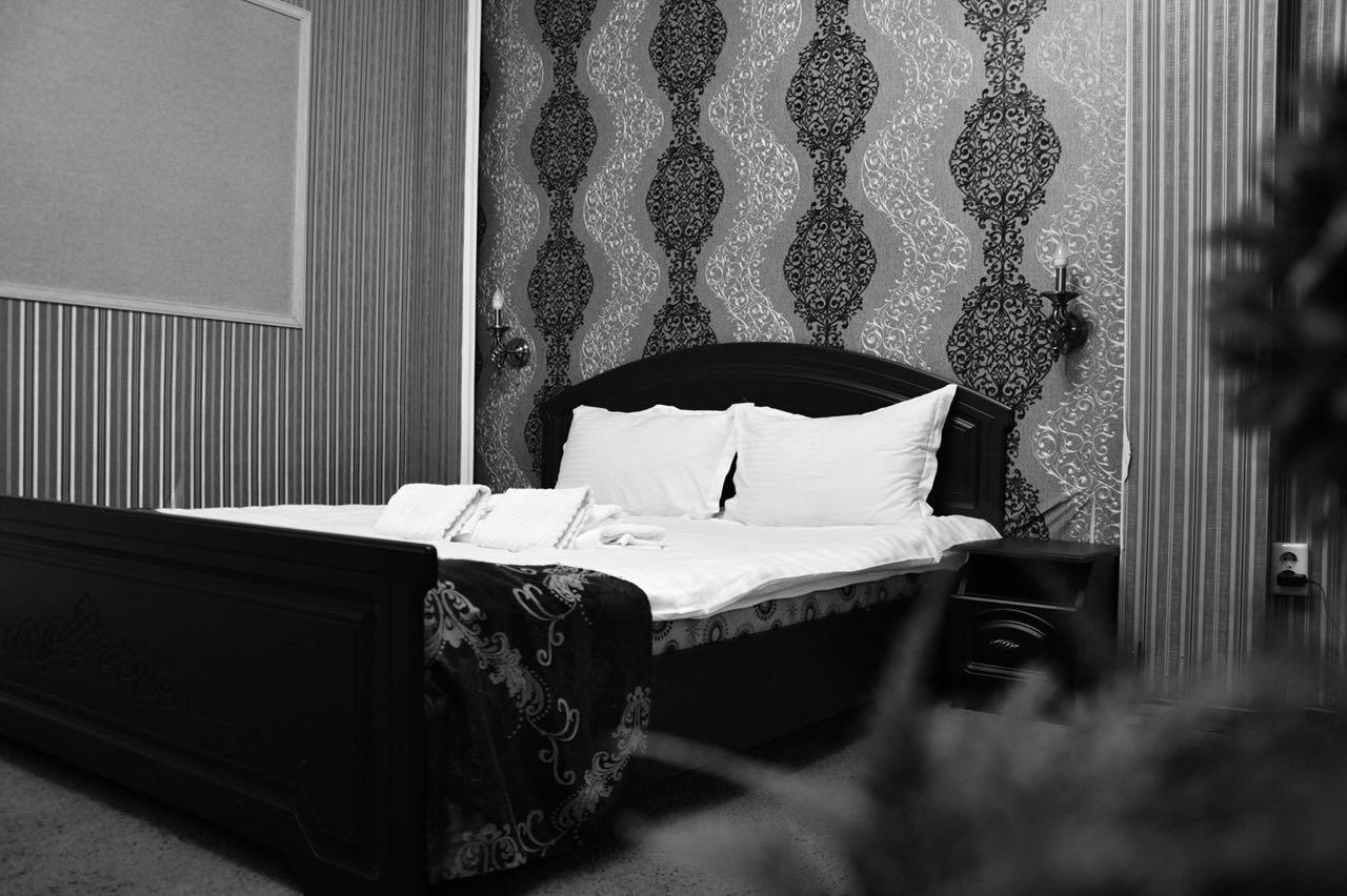 Vip Mini Hotel Semey Luaran gambar
