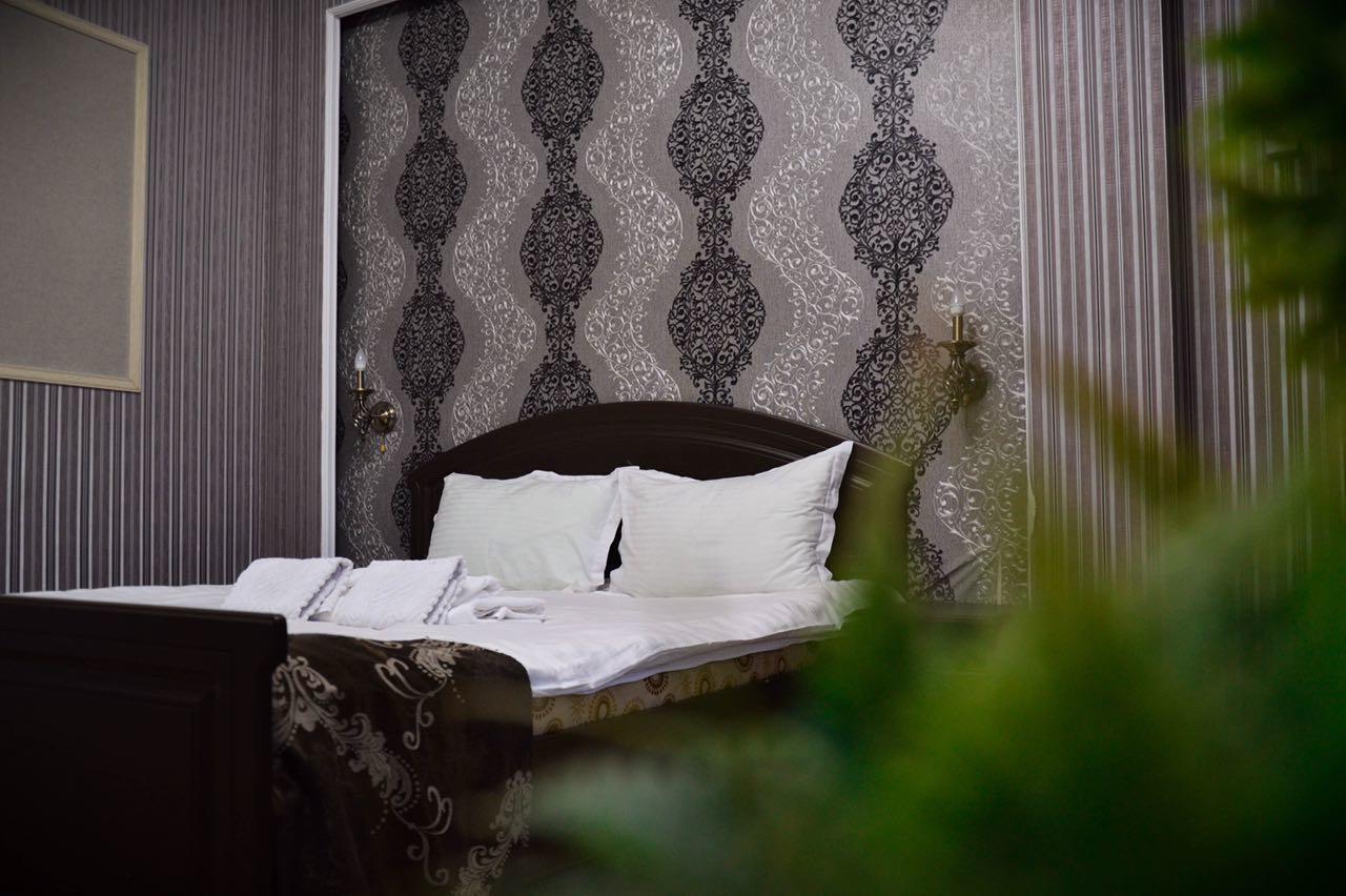 Vip Mini Hotel Semey Luaran gambar